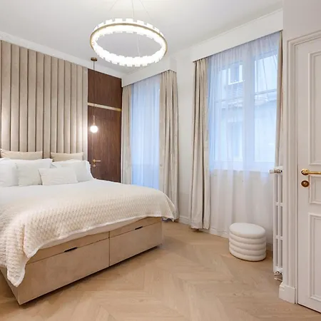 Charming Pied-à-terre Champs-élysée Appartamento *